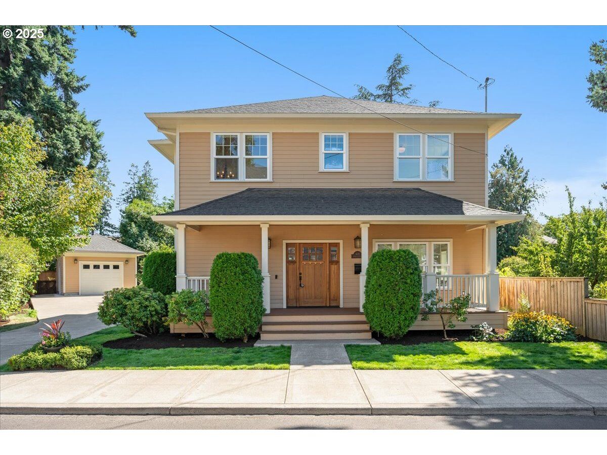 Property Photo: 4121 N Overlook Ter OR 97217