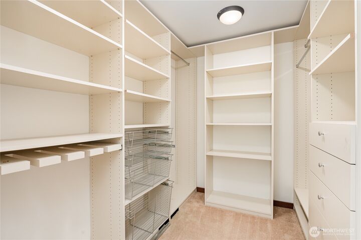 Property Photo: 88 Cascade Key WA 98006