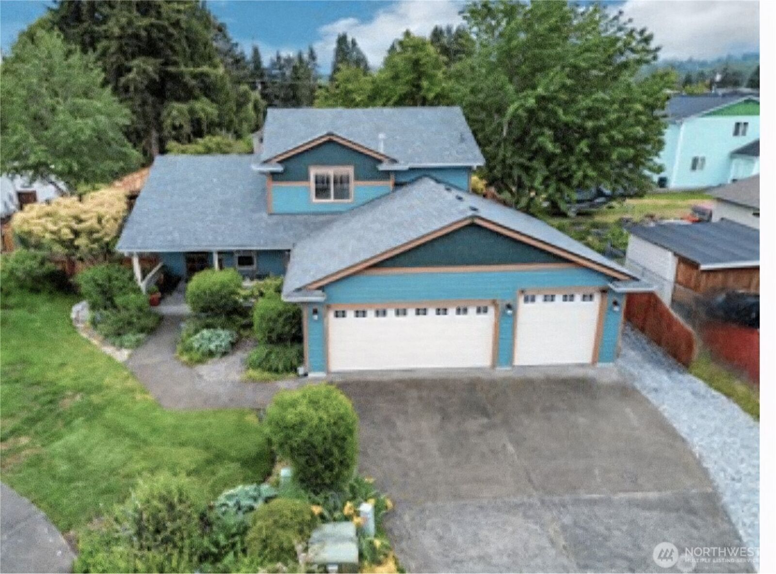 Property Photo:  807  21st Street NW  WA 98371