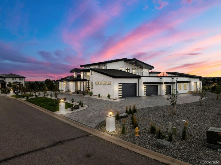 Property Photo:  6954 S Espana Way  CO 80016 