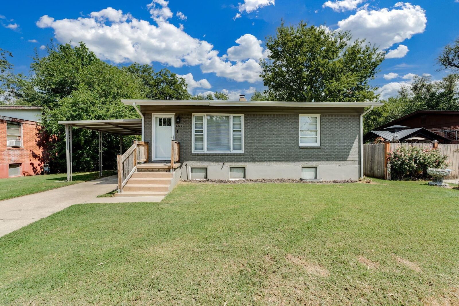 Property Photo:  2226 S Glenn St  KS 67213