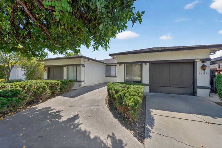 Property Photo: 3129 Trinity Place CA 95124