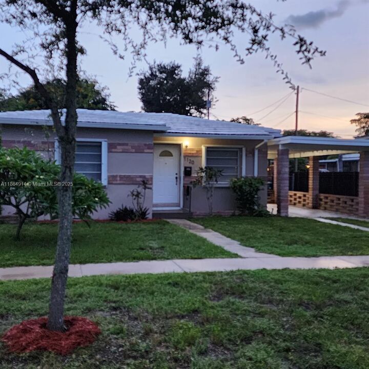 Property Photo: 1120 NE 134th St FL 33161