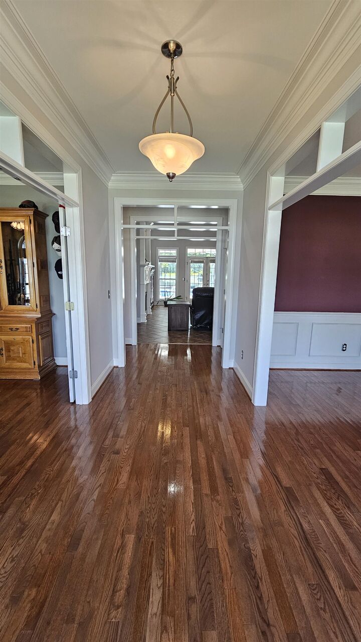 Property Photo:  295 Point Rd  AL 35661 - MUSCLE S 