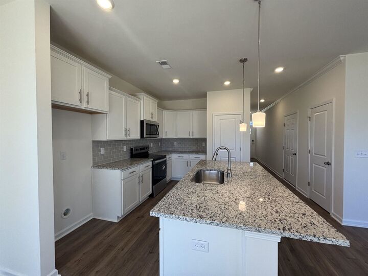Property Photo:  2033 Halton Oaks Drive  SC 29303 