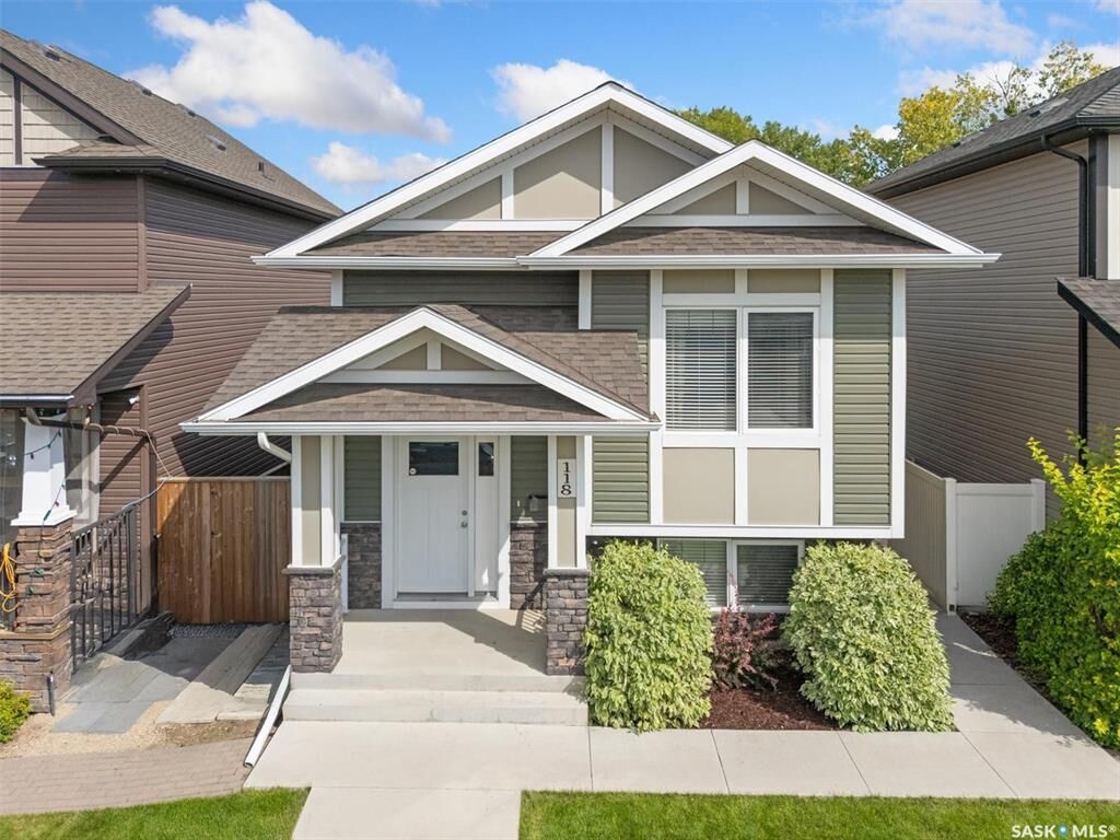 Property Photo: 118 Childers Crescent SK S7L 3G4