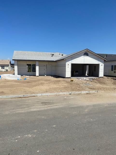 Property Photo:  1146 S Royal Oak Place E  CA 93257