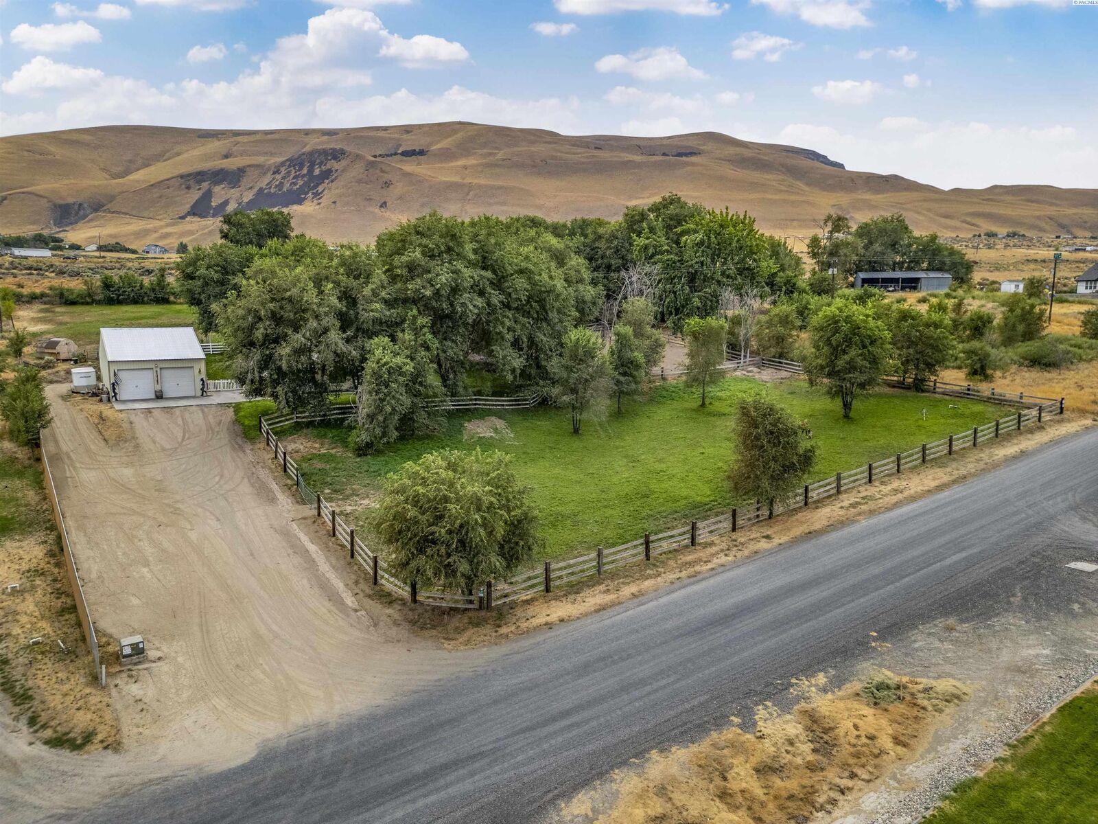 Property Photo: 13005 W 344 Pr NW WA 99320