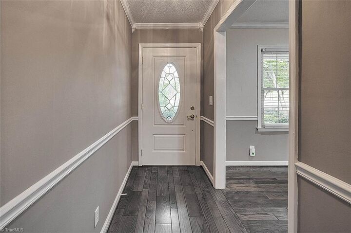 Property Photo: 1201 Lindale Drive NC 27205