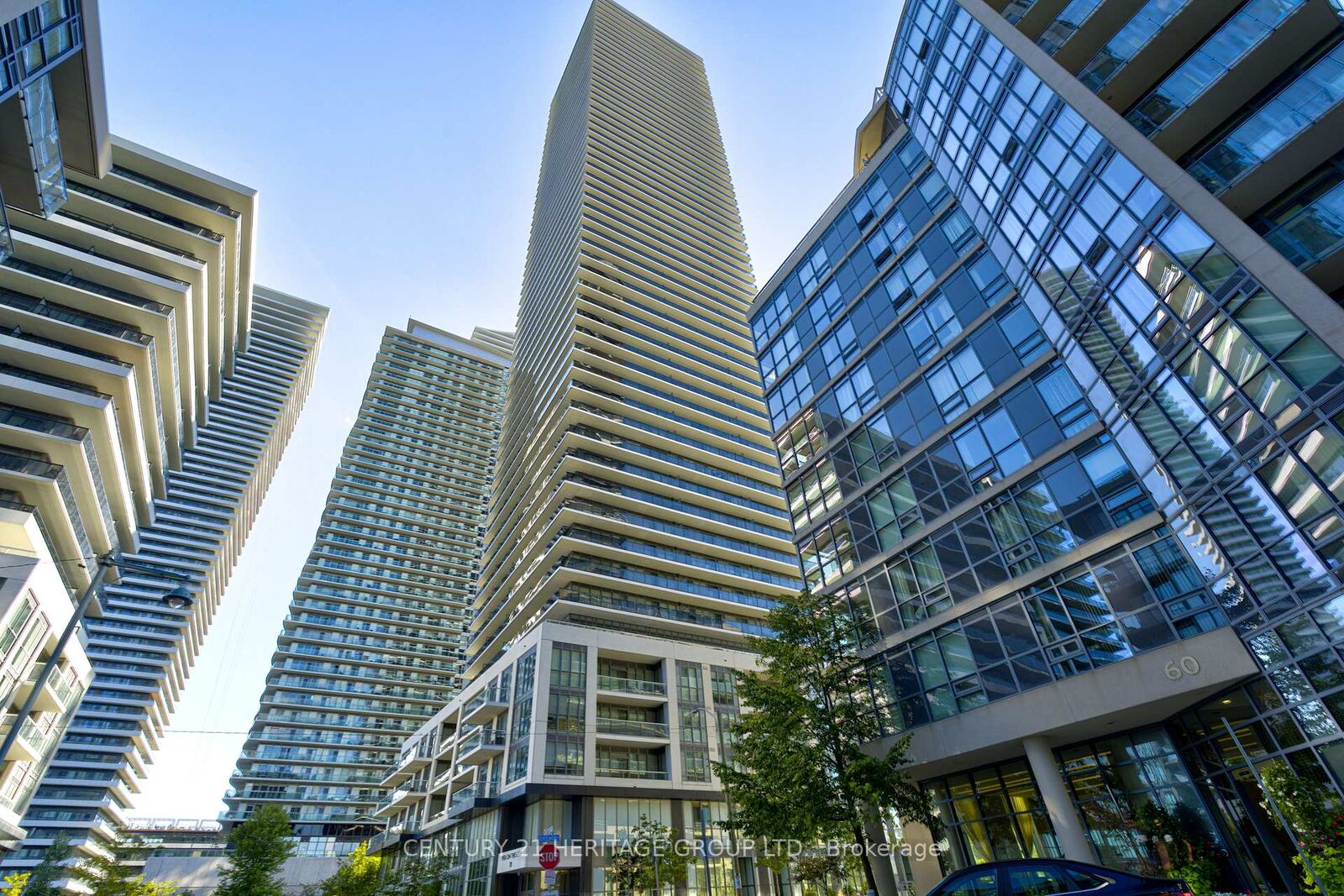 Property Photo: 70 Annie Craig Drive 4905 ON M8V 0G2