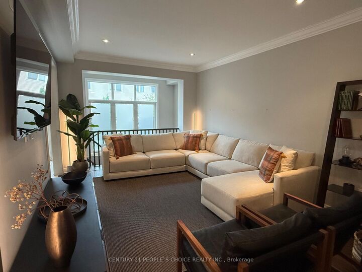 Property Photo: 2019 Trawden Way 49 ON L6M 0M3