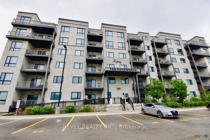 Property Photo:  299 Cundles Road E 208  ON L4M 0K9 