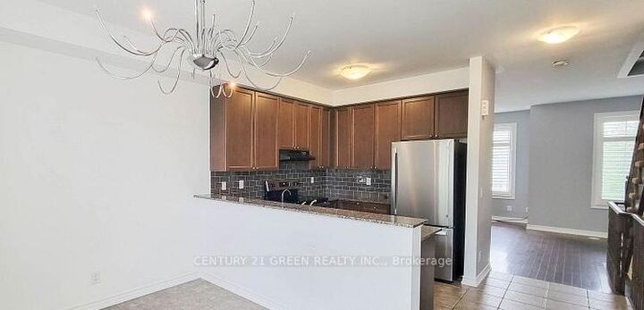 Property Photo:  8 Bakewell Street  ON L5L 2E5 