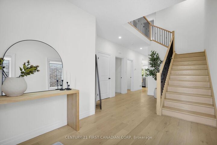 Photo de la propriété: 222 Knott Drive ON N6L 0G6