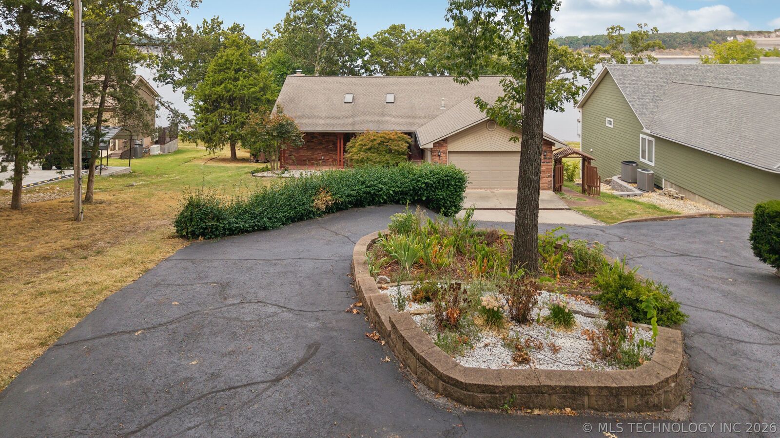 Property Photo: 24961 S 638 Road OK 74344