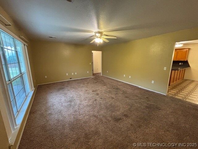 Property Photo:  1207 Maple Lane  OK 74462 