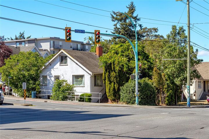 Property Photo: 1237 Hillside Ave BC V8T 2B1