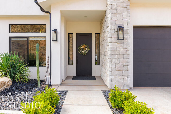 Property Photo: 3330 S Walnut Canyon Dr UT 84770