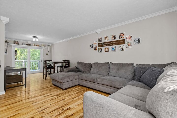 Property Photo:  331 Rolling Hills Rd  PA 15042 