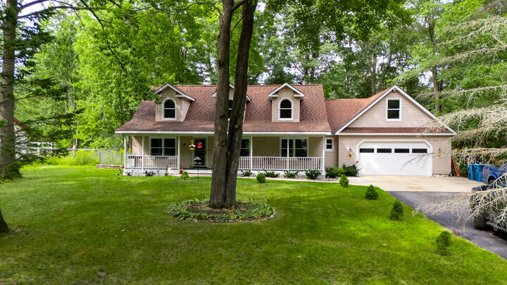 Property Photo:  204 Great Oak Drive  MI 48653 