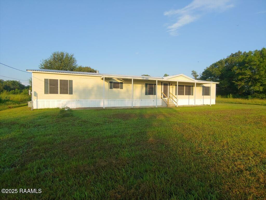 Property Photo: 7207 Highway 71 LA 70589