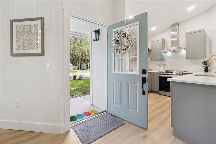 Property Photo:  427 14th  Unit A Street  FL 32034 