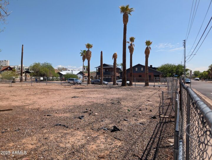 Property Photo:  902 N 8th Street 15  AZ 85006 