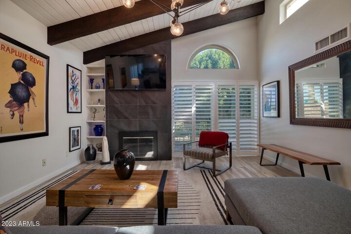 Property Photo: 5519 N 71st Place AZ 85253