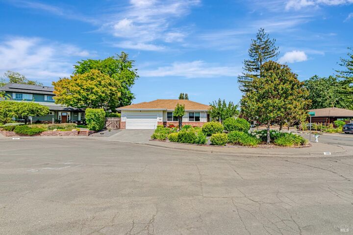 2429 Woodstock Court  Santa Rosa CA 95409 photo