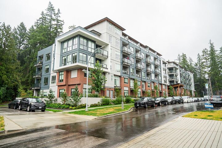 Property Photo: 3528 146A Street 608 BC V4P 0H4
