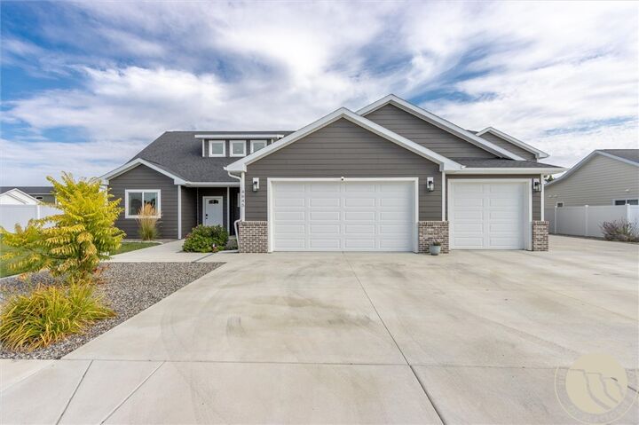 4645 Shining Light Ln.  Billings MT 59106 photo