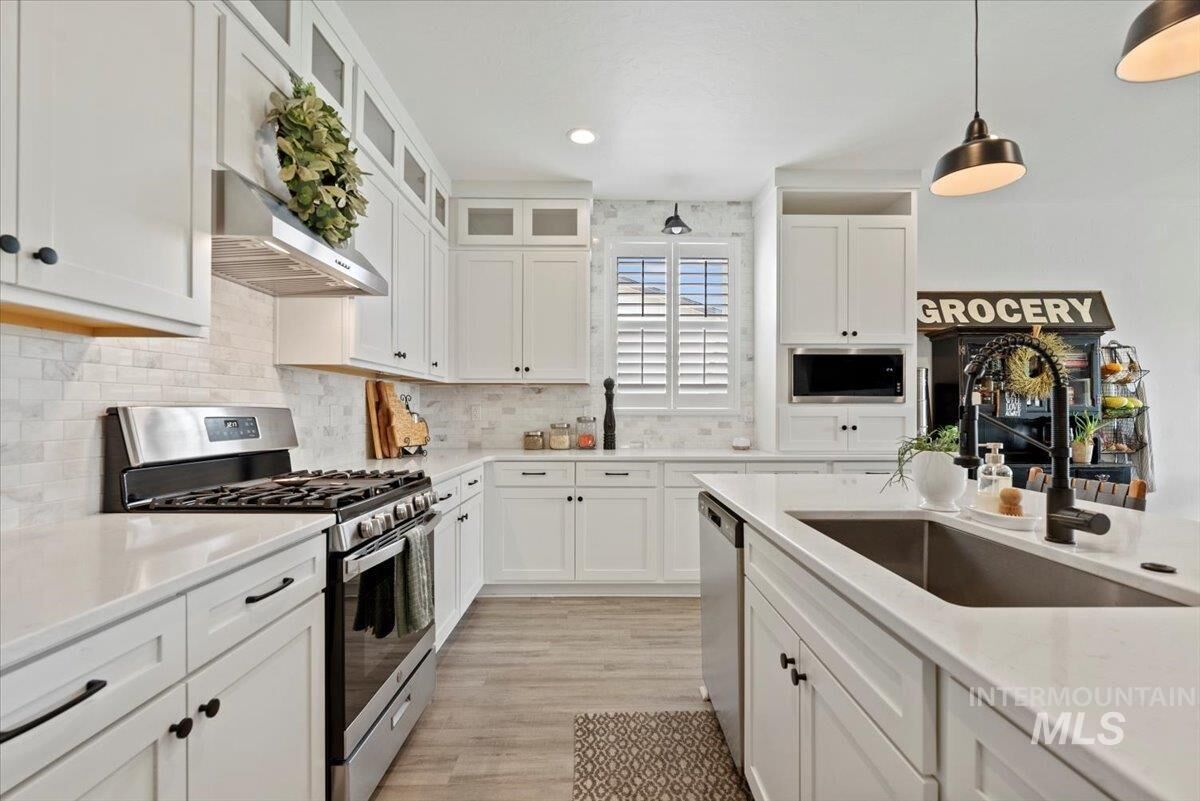 Property Photo:  2500 N Lithodora Ave  ID 83669 