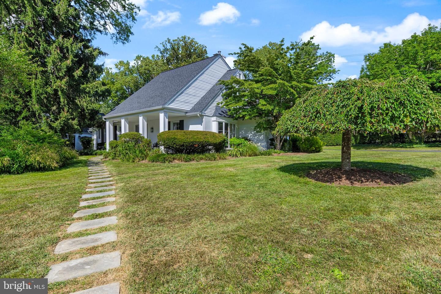 Property Photo:  1 Chatham Place  PA 19086