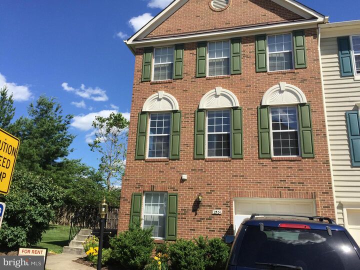 2531 James Maury Drive  Herndon VA 20171 photo