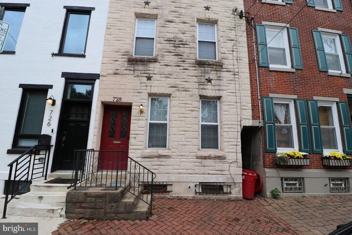 728 Shirley Street  Philadelphia PA 19130 photo