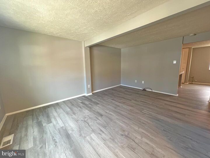 Property Photo: 8104 Willowdale Court VA 22153