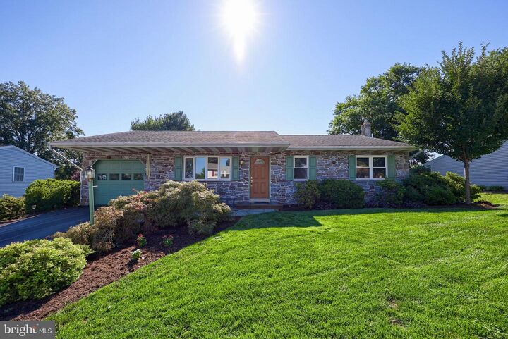 207 Brookline Road  Lancaster PA 17603 photo