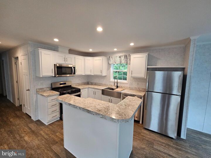 Property Photo: 465 Royal Manor Road Lot 4 PA 18042