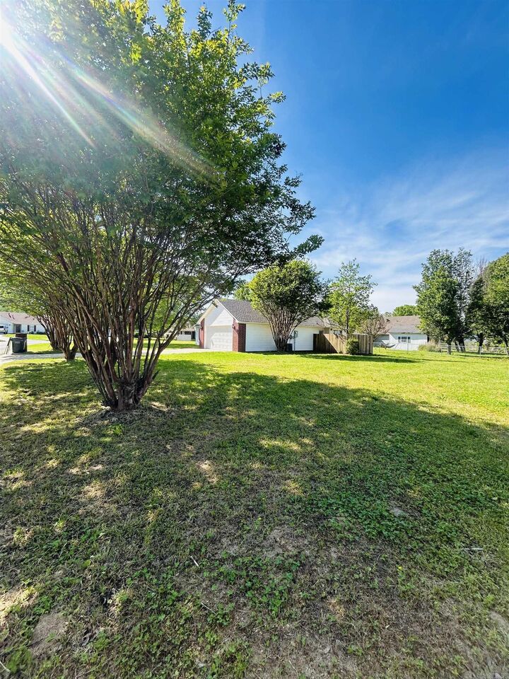 Property Photo: 1628 Crepe Myrtle Dr. AR 72401