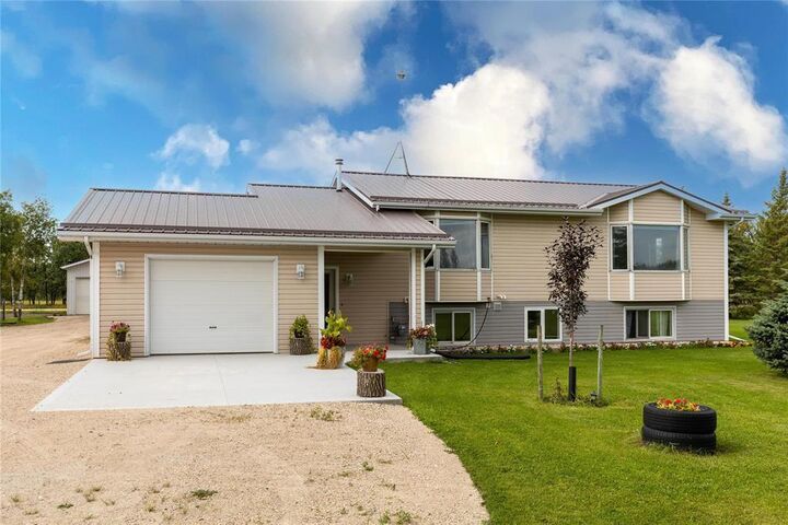 Property Photo: 74 Harmony Drive MB R5G 2Z8