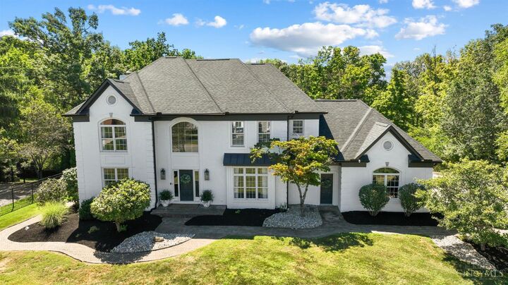 Property Photo: 7521 Pinehurst Drive OH 45244
