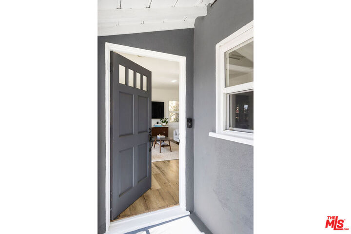 Property Photo: 4004 W Avenue 42 CA 90065