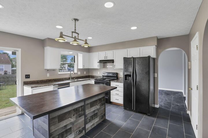 Property Photo: 6947 Storm Boat Lane OH 43110