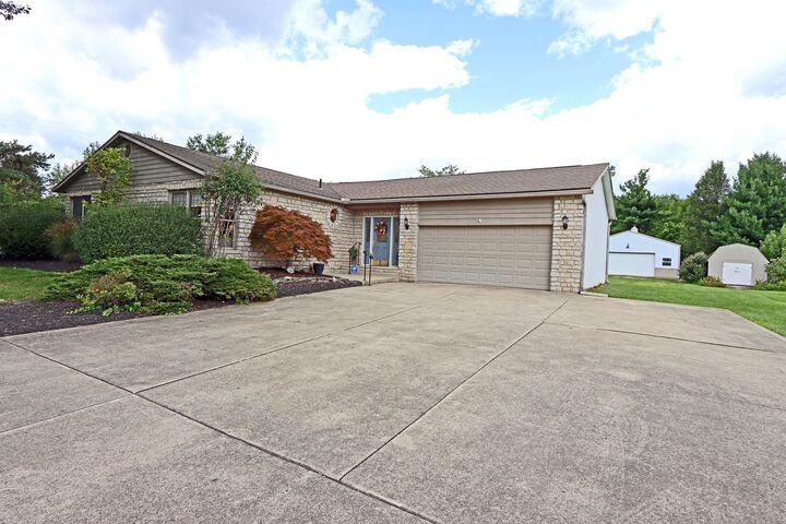 Property Photo: 6300 Duffy Road OH 43015