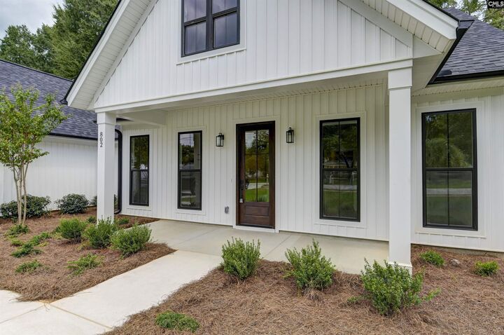 Property Photo: 802 Veterans SC 29209