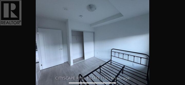 Property Photo:  2545 Simcoe Street North 201  ON L1H 7K4 