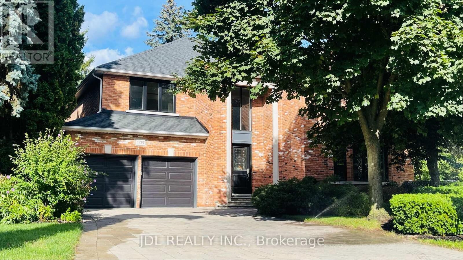 Photo de la propriété:  1283 Lindburgh Court  ON L5H 4J2 