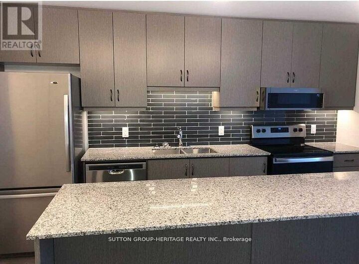 Property Photo: 109 King Avenue East 403 ON L1B 1H3