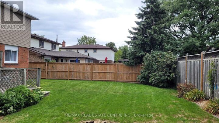 Property Photo: 917 Maple Avenue ON L9T 3X6