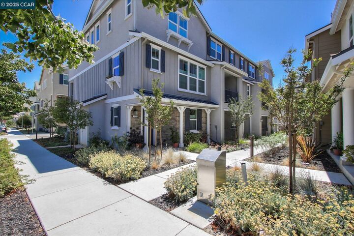 Property Photo: 3988 Windsor CA 94568